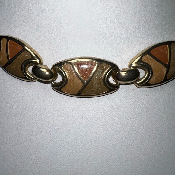 Charming Charlie Retro Gold And Neutral Enameled Choker Necklace - Picture 2 of 4
